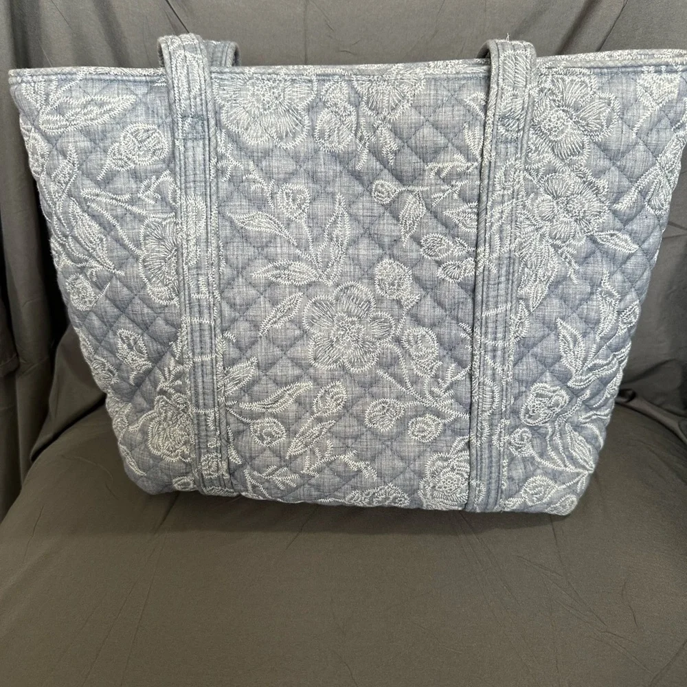 VERA BRADLEY ICONIC VERA TOTE PARK LACE - Picture 2 of 8